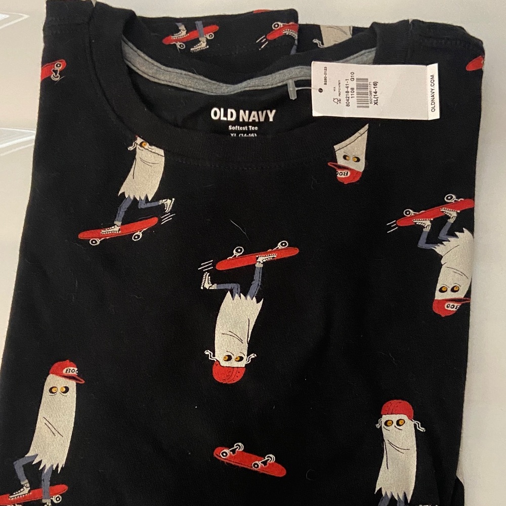 Old Navy Black Tee with Red & Cream Skateboarding Ghosts XL (14-16)